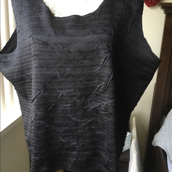 Women’s dressy camisole - Picture 2 of 4